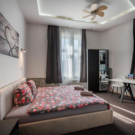 70S Business Room Krakow Bagian luar foto
