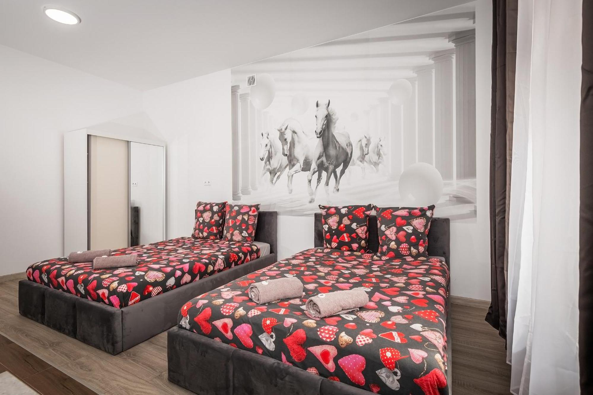 70S Business Room Krakow Bagian luar foto