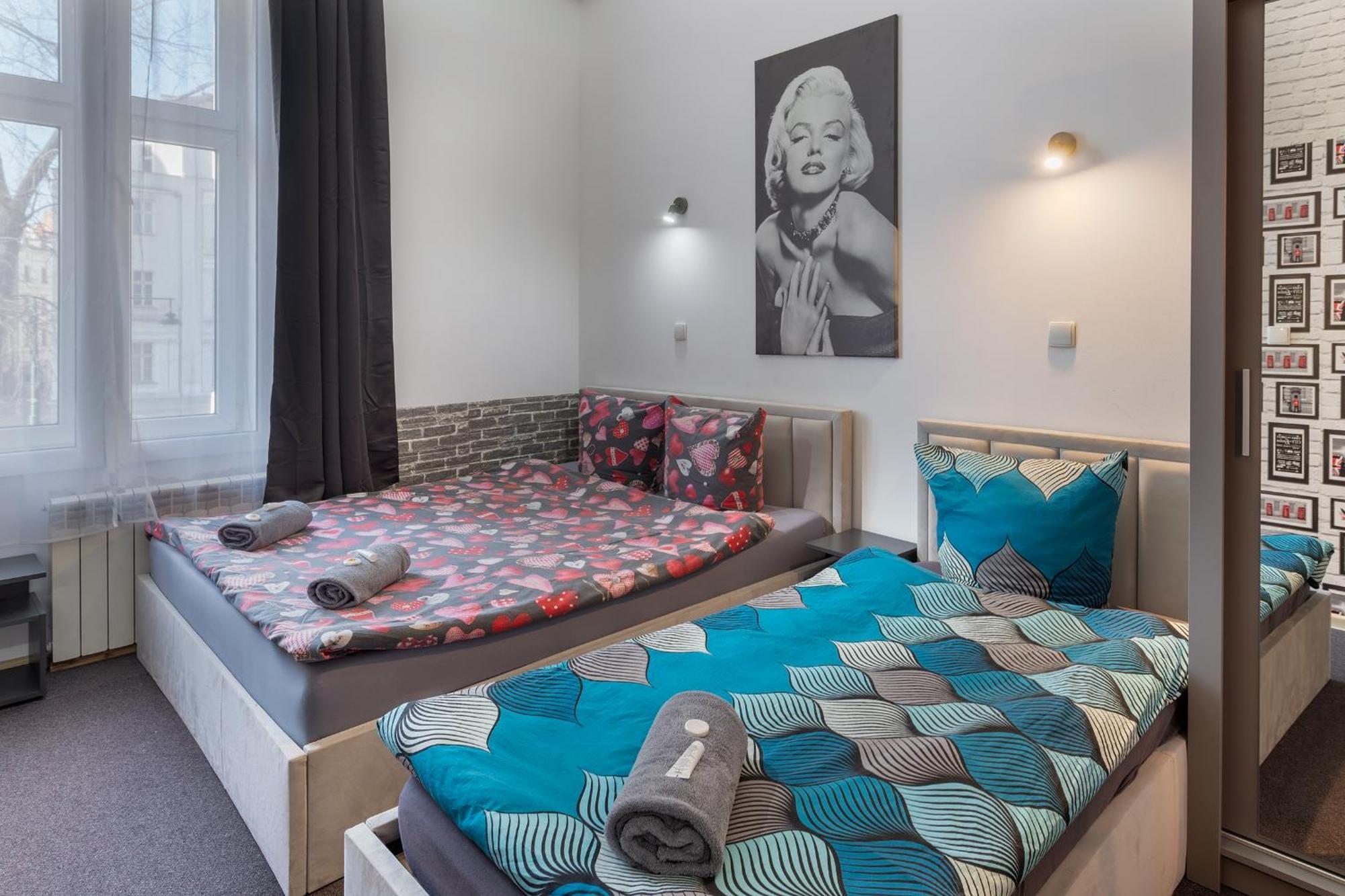 70S Business Room Krakow Bagian luar foto